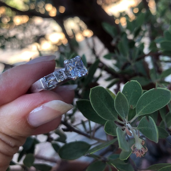 Vintage Sterling Silver 925 Ring Princess Cut Cubic Zirconia Engagement Size 7 - Picture 5 of 16